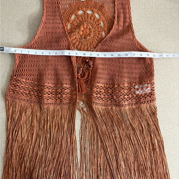 Idyllwind Rust Crochet Vest with Fringe - Picture 6 of 10